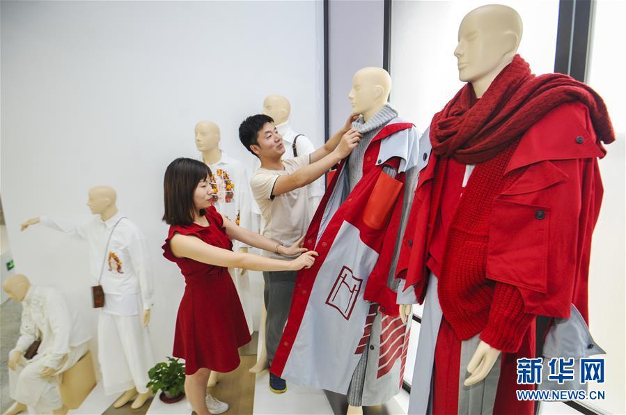 河北永清：服装设计引领产业转型升级